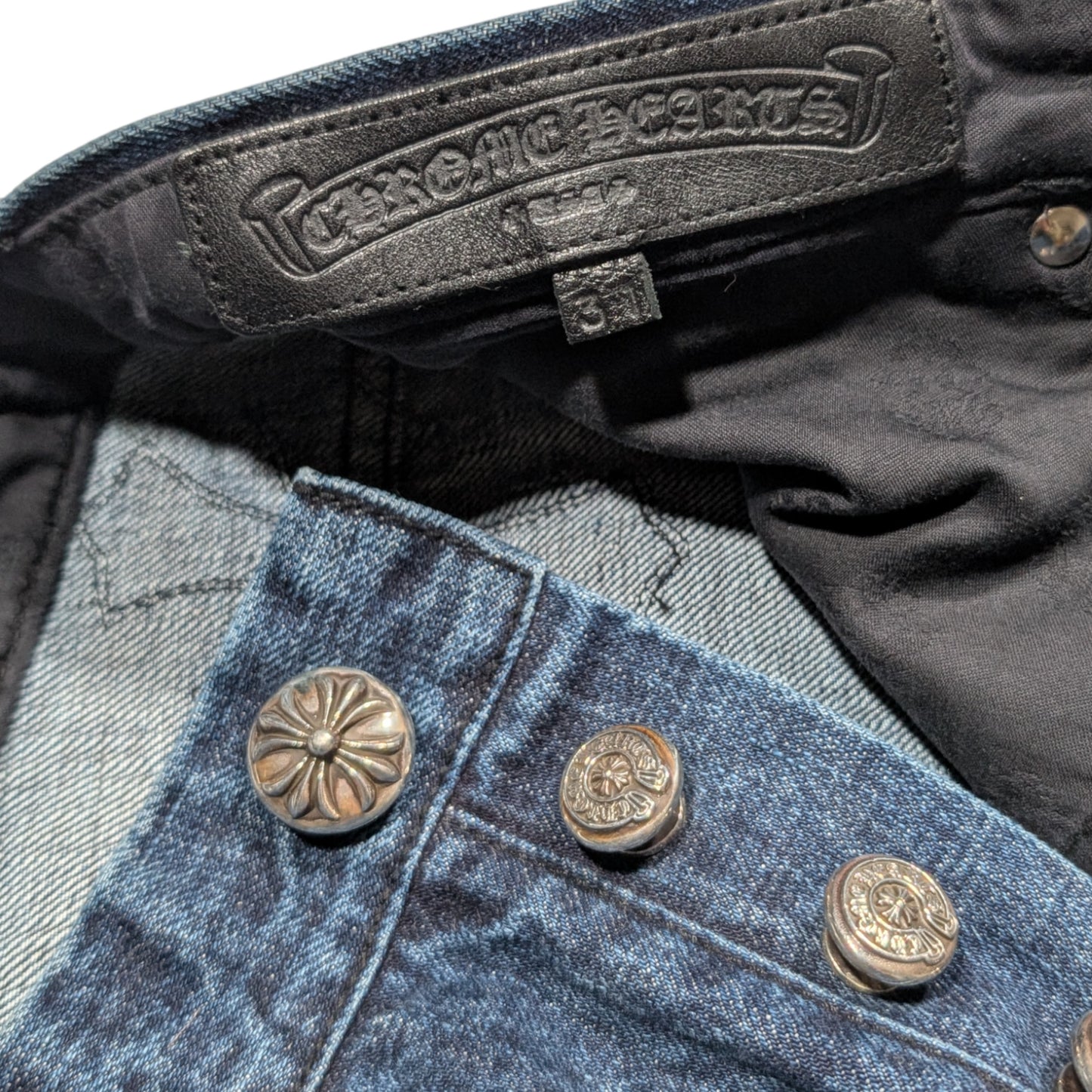 Fleur Knee Denim Cross Patch Jeans
