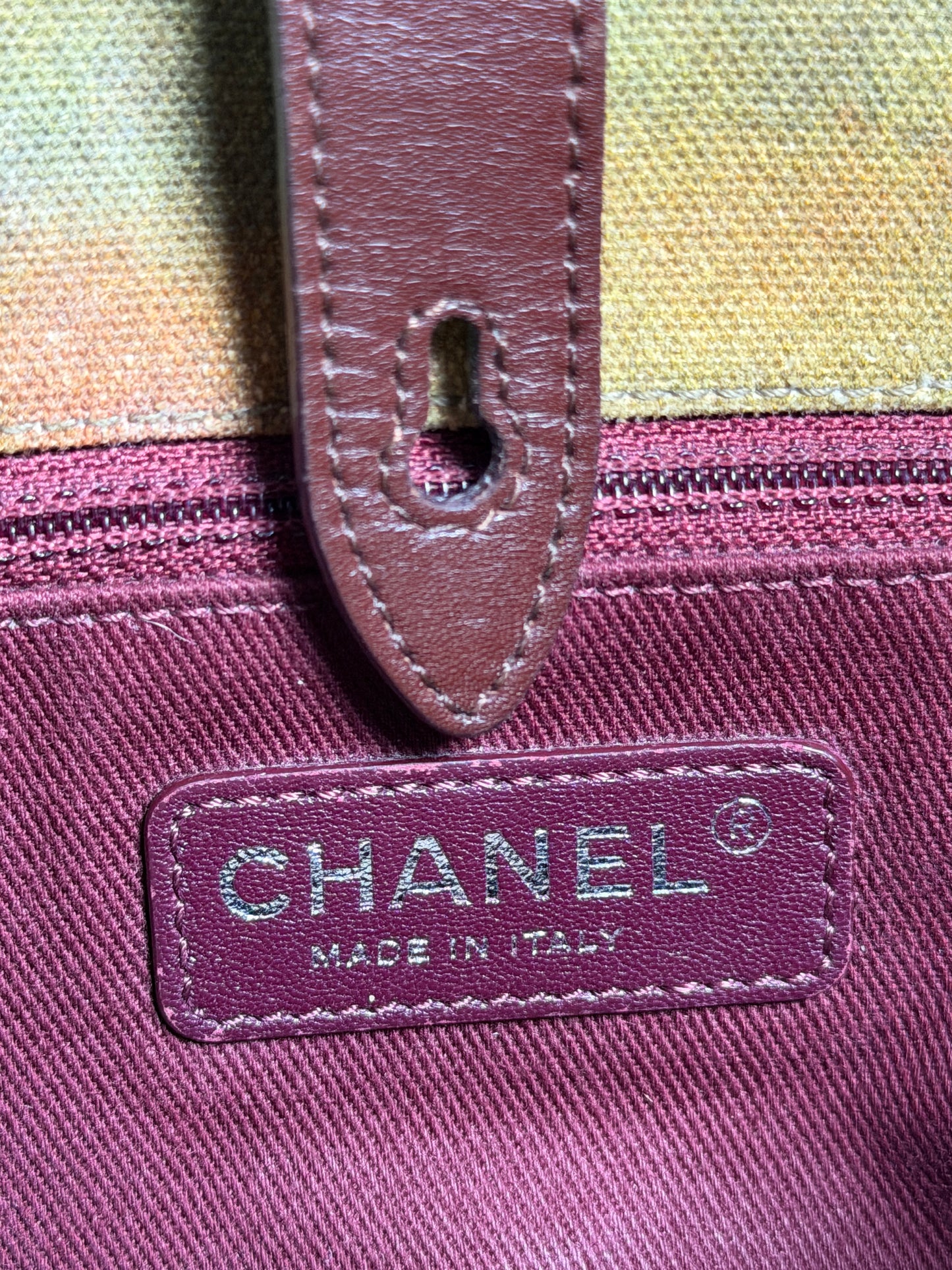 Graffiti On the Pavements Messenger Bag 2015