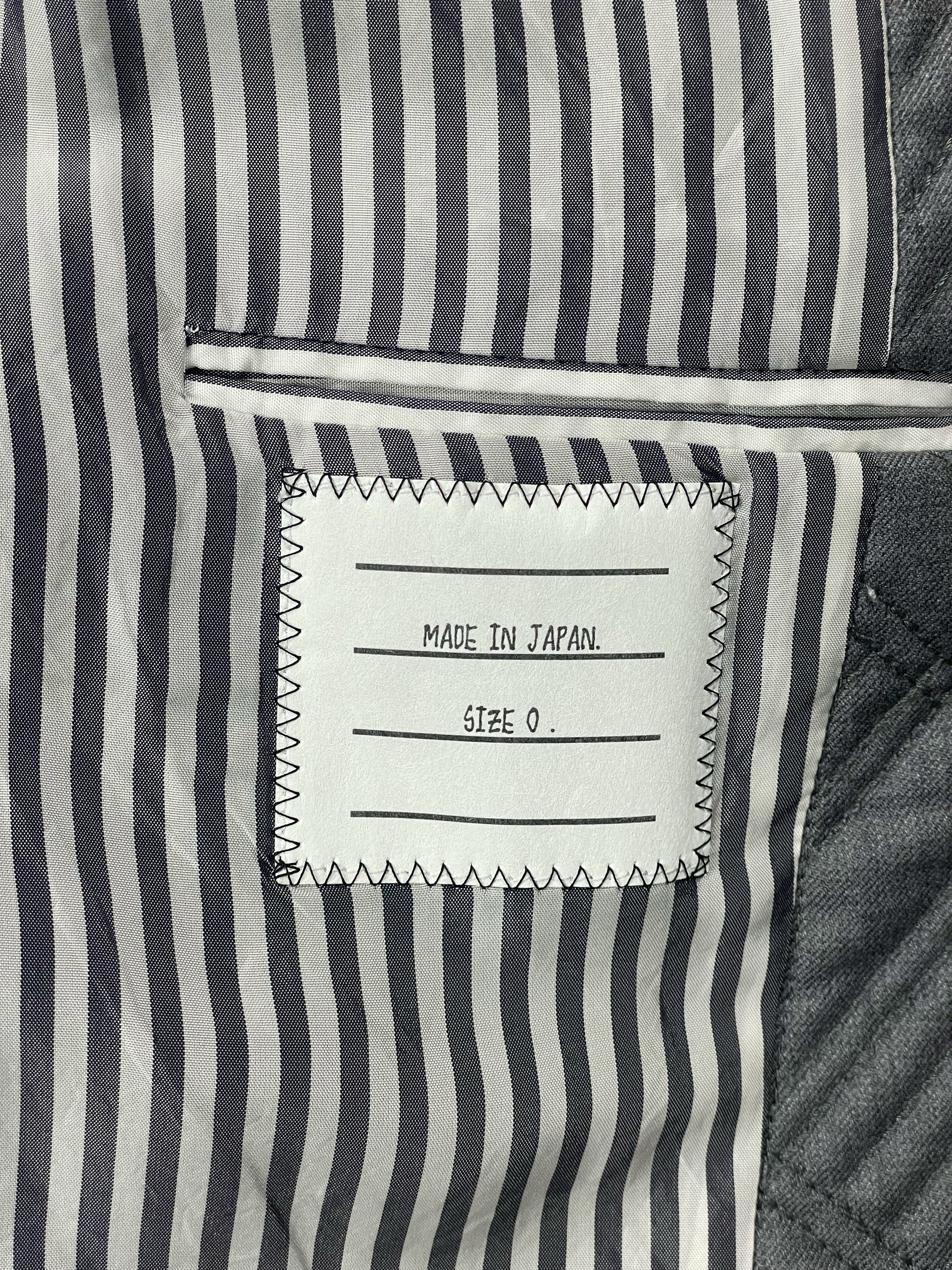 Striped cupro lining inside Thom Browne quilted grey sport coat