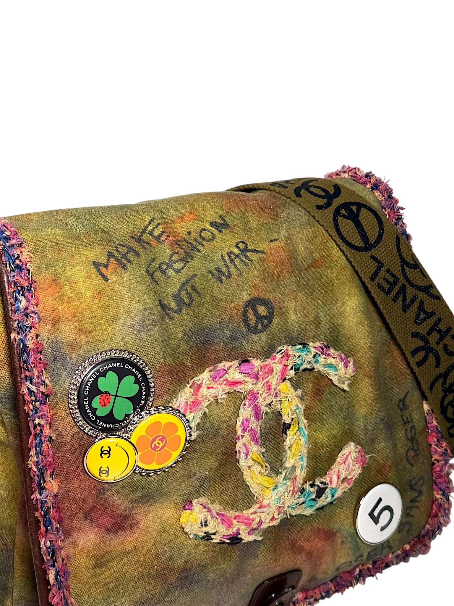 Multicolor Tweed CC Logo Chanel Pin Badges Graffiti Bag