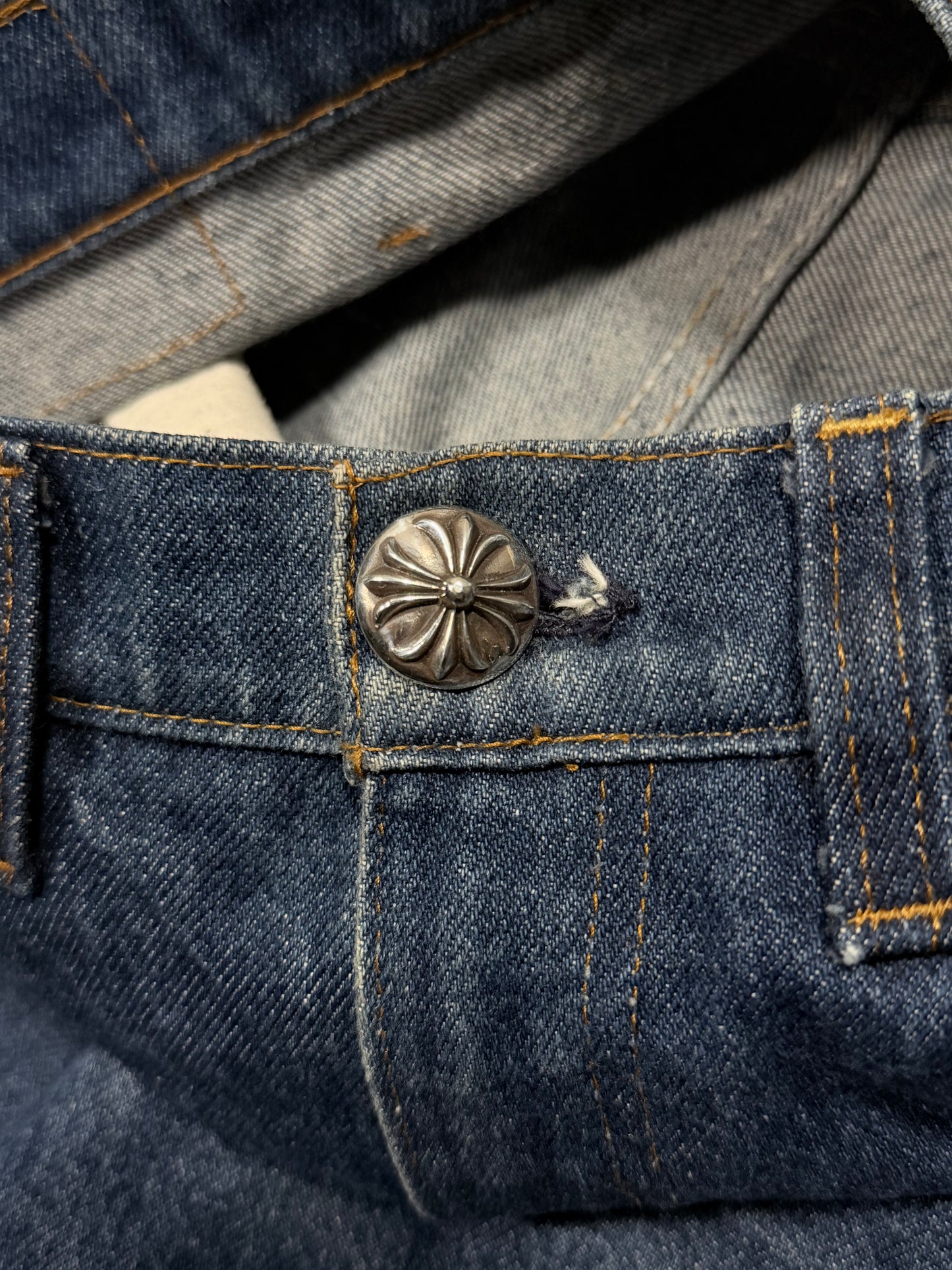 Cross Patch Levi's 517 Jeans