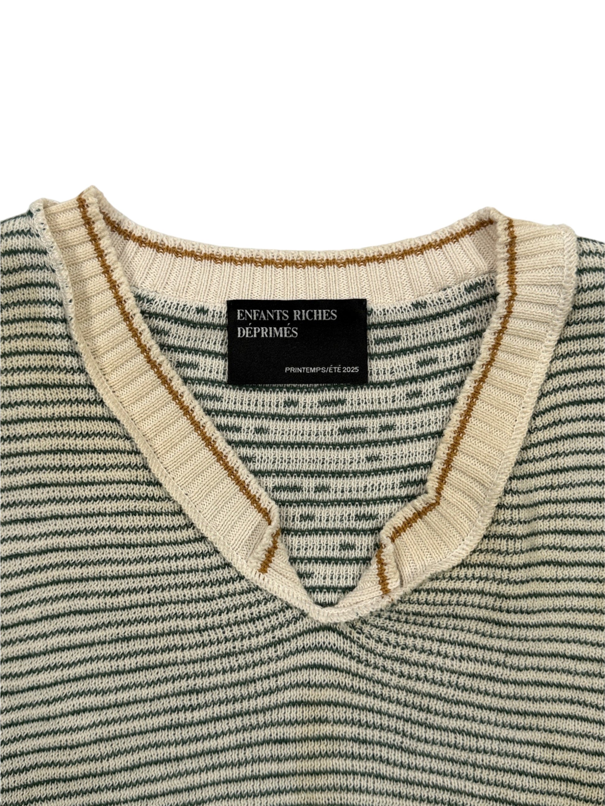 Contrast cream short sleeves on ERD Here Comes Alice wool knit sweater
