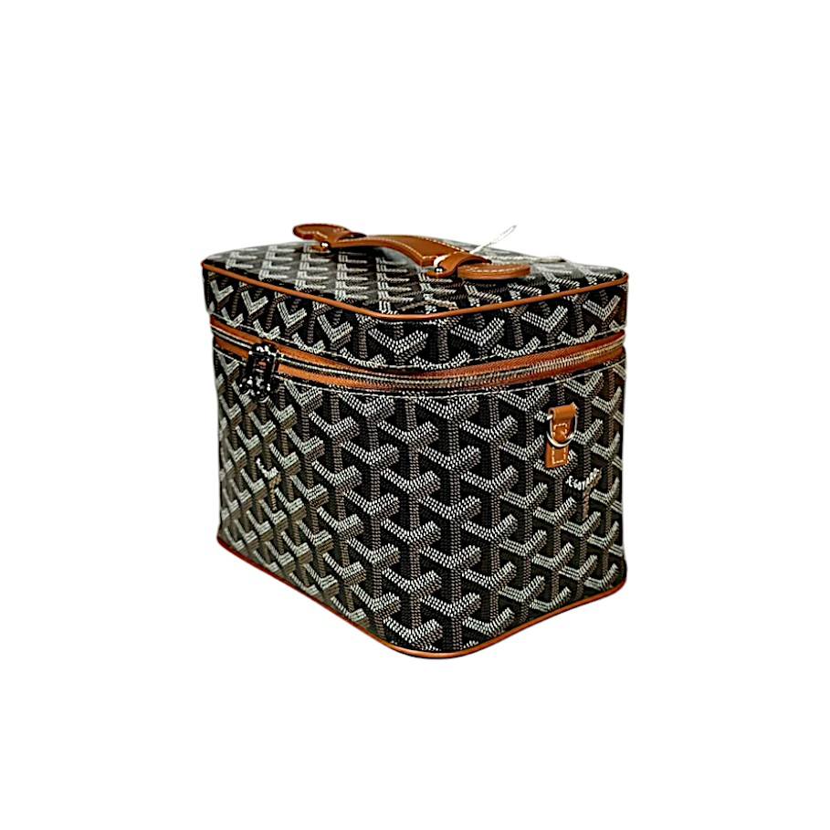 goyard toiletry bag