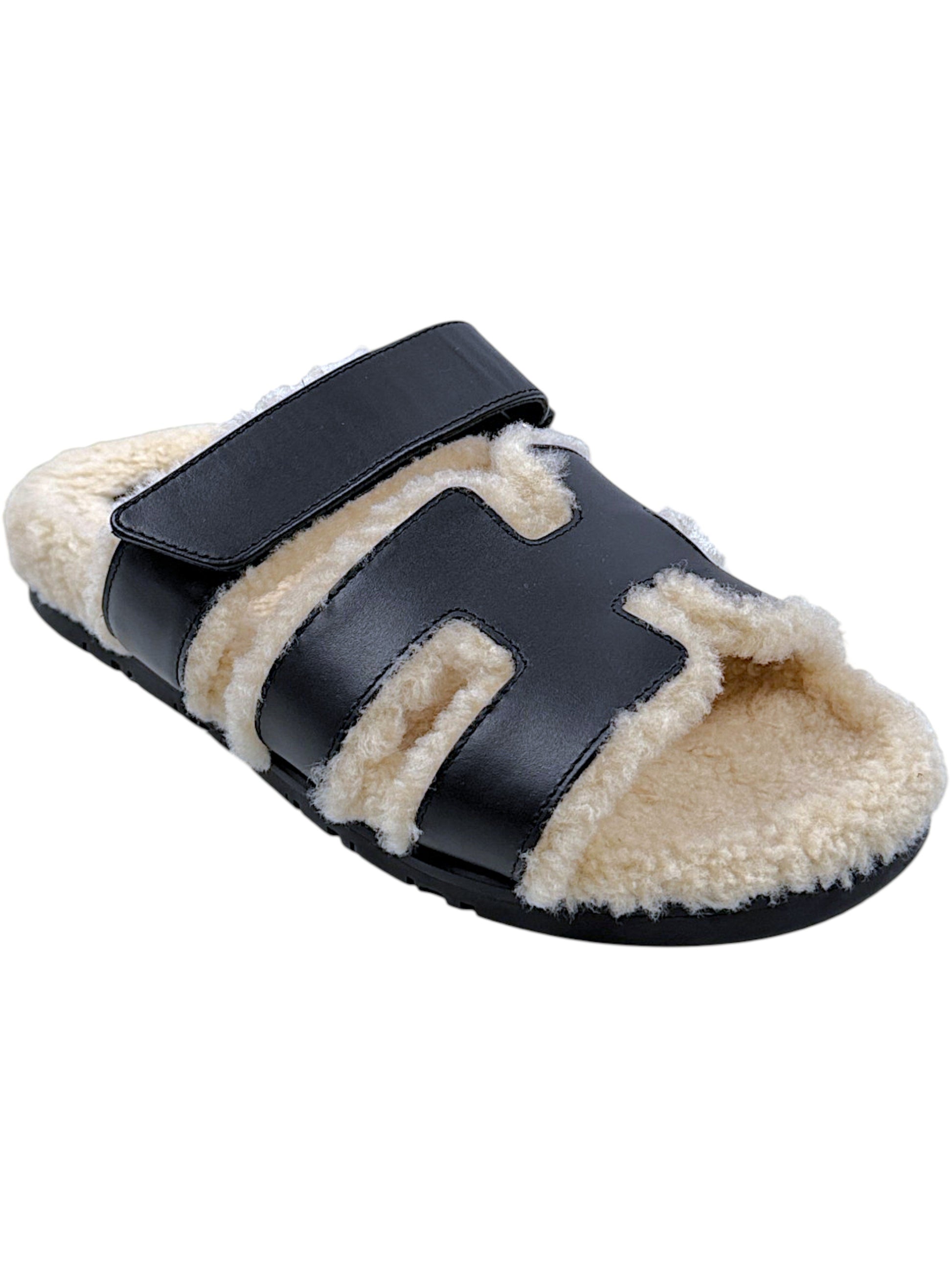Natural Shearling Lined Hermès Chypre Sandals Black Leather