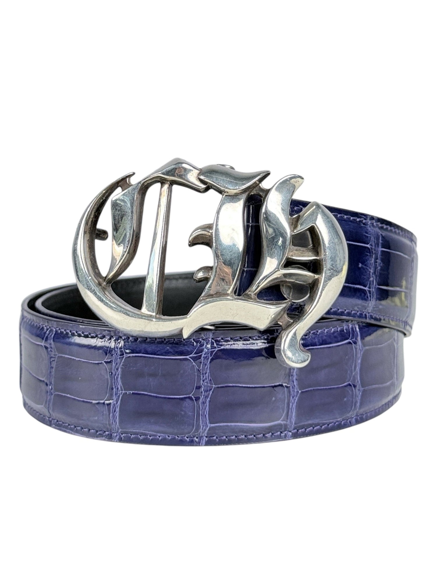 Glossy crocodile scale pattern on AMAL lavender belt strap