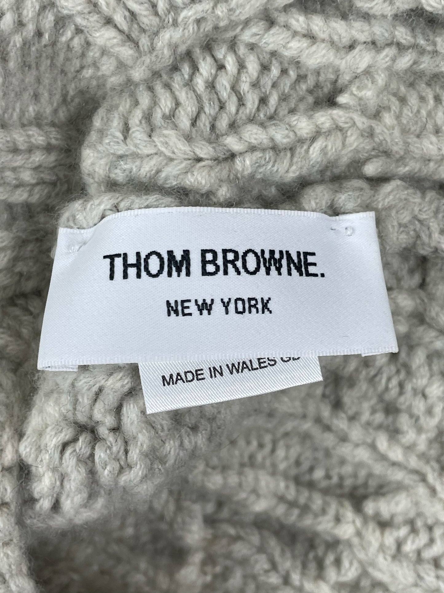Thom Browne New York grey cable knit cap crafted in Wales